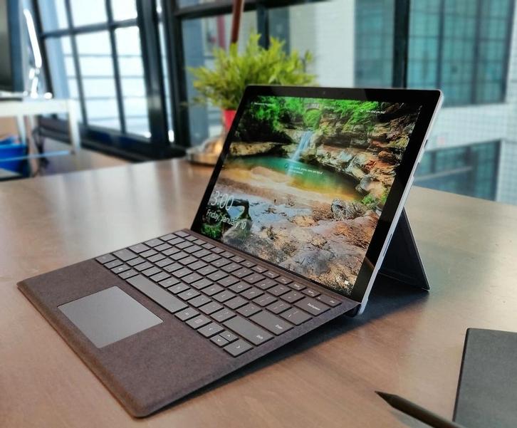 Microsoft Surface Pro 7 +, Computers en Software, Windows Laptops, Zo goed als nieuw, 12 inch, SSD, 2 tot 3 Ghz, Ophalen