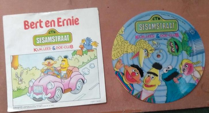 Sesamstraat CD 's  DVD 's + VHS + singeltje + Knuffel, Cd's en Dvd's, Dvd's | Kinderen en Jeugd, Zo goed als nieuw, Educatief