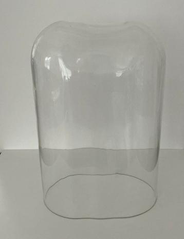 Oude ovale stolp (zonder onderbord) beschikbaar voor biedingen