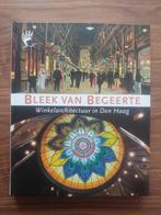 Bleek van begeerte - Winkelarchitectuur in Den Haag VOMreeks, Boeken, Ophalen of Verzenden, Zo goed als nieuw, 20e eeuw of later