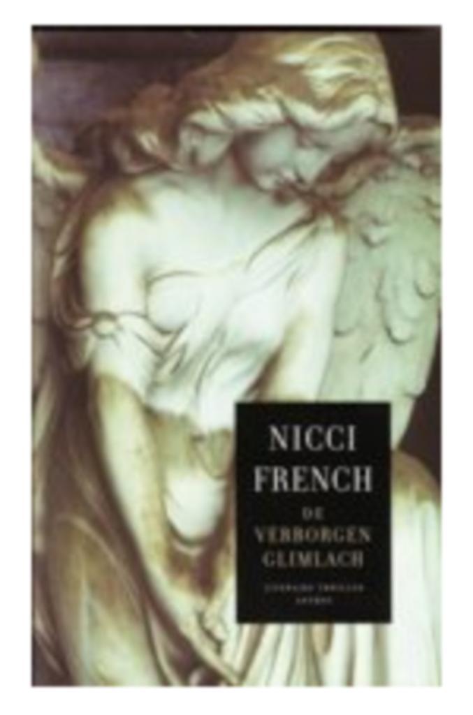 Nicci French - De verborgen glimlach, Boeken, Thrillers, Zo goed als nieuw, Ophalen of Verzenden