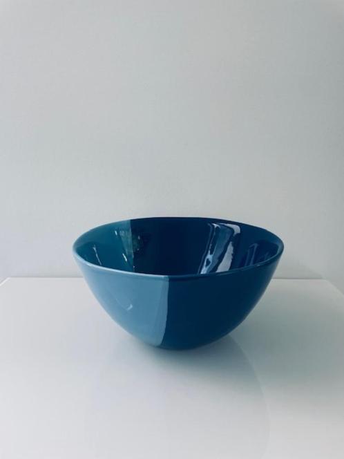 Moderne Blauwe Kom van HK Living - Ø26cm en 12,5cm hoog, Huis en Inrichting, Woonaccessoires | Schalen en Manden, Zo goed als nieuw