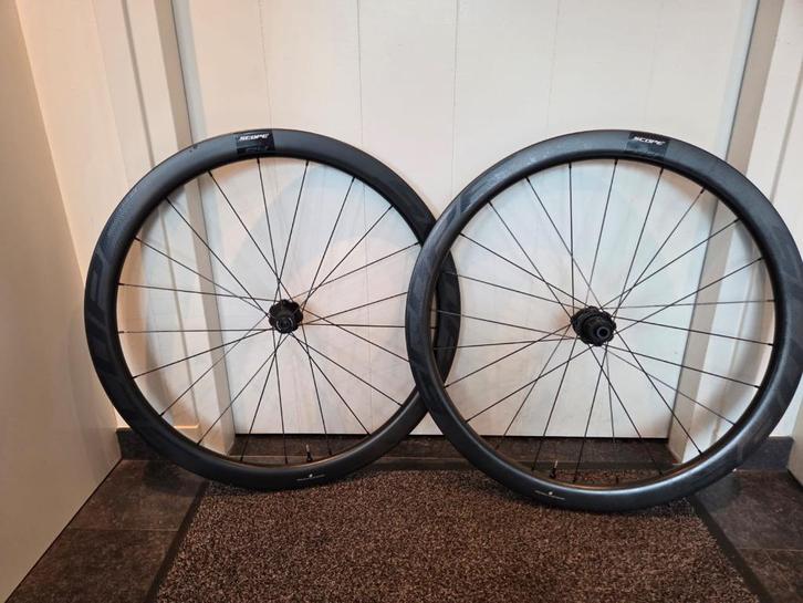 Scope R4 Carbon wielset Disc 45mm hoog, Fietsen en Brommers, Fietsonderdelen, Gebruikt, Racefiets, Wiel, Ophalen