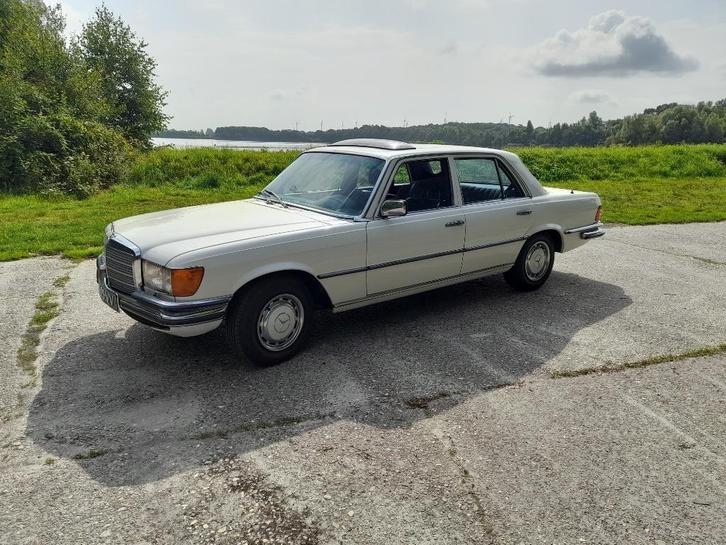 mercedes w116 ,450 se bouwjaar 1978, Auto's, Oldtimers, Particulier, Mercedes-Benz, LPG, Sedan, Wit, Blauw, Ophalen