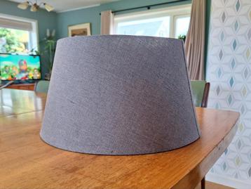 Grijze lampenkap - zo goed als nieuw beschikbaar voor biedingen