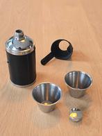 Vintage Reisset bidon / drankfles met 2 bekertjes €9, Antiek en Kunst, Ophalen of Verzenden
