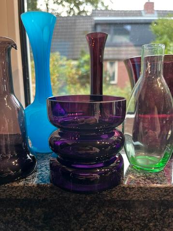 Vaas paars vintage design O.C. Bataafse Kamp beschikbaar voor biedingen