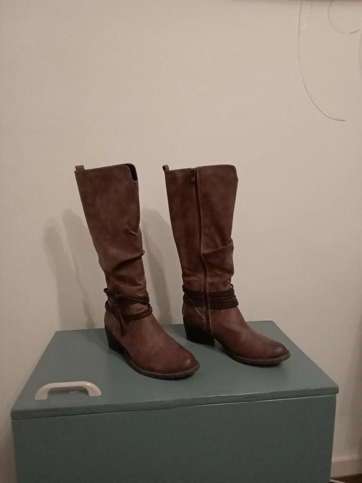 bruine hoge dameslaarzen/ cowboylaarzen kleine maat 40, Kleding | Dames, Schoenen, Zo goed als nieuw, Hoge laarzen, Bruin, Ophalen of Verzenden