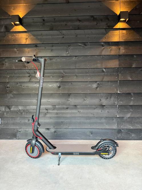 Nieuwe Elektrische Steps | 25 km/u | Bluetooth | 2 voor €525, Fietsen en Brommers, Steps, Zo goed als nieuw, Elektrische step (E-scooter)