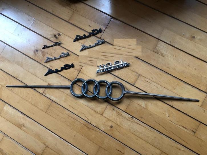 7 AUDI emblemen. Embleem 80 GL Automatic grille., Verzamelen, Merken en Reclamevoorwerpen, Gebruikt, Overige typen, Ophalen of Verzenden