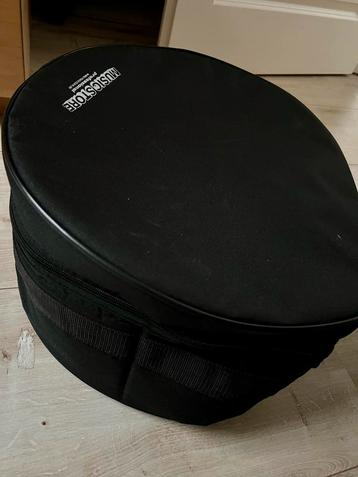 Snare Drumtas en Evans Soundoff pad beschikbaar voor biedingen