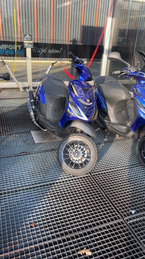 Zip 180, Fietsen en Brommers, Scooters | Piaggio, Zo goed als nieuw, Zip, Tweetakt, Ophalen