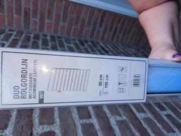 Rolgordijn nieuw beschikbaar voor biedingen