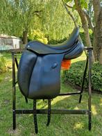 Schutte Legend 17,5 inch XW zo goed als nieuw, Dieren en Toebehoren, Ophalen, Zo goed als nieuw, Dressuur