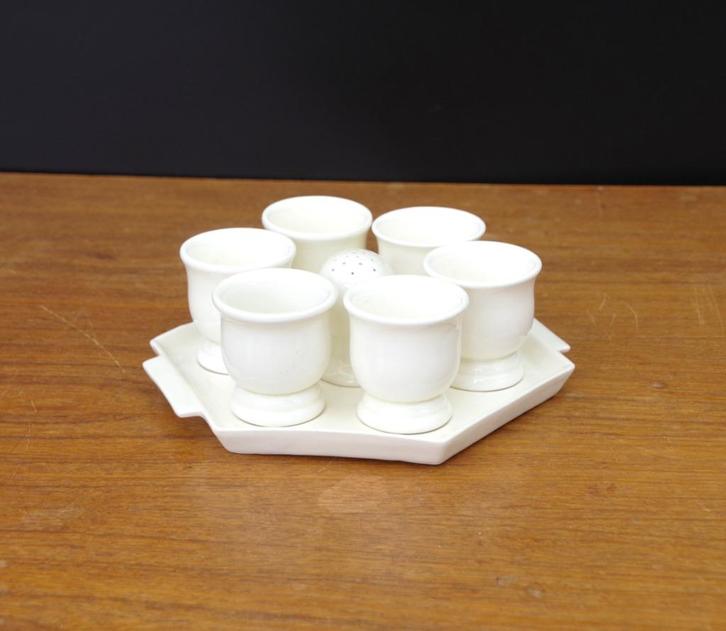 Société Céramique Maestricht - 6 eierdopjes op plateau, Huis en Inrichting, Keuken | Servies, Zo goed als nieuw, Overige typen