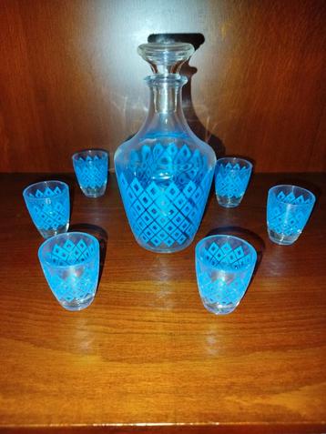 Vintage karaf met glaasje's Blauw design  beschikbaar voor biedingen