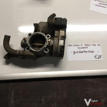 Opel Corsa C 1.2B 3 drs 2002 Wagennr 2500063   Gasklephuis beschikbaar voor biedingen