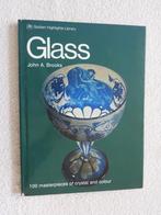 Glass - 100 masterpieces of Crystal an Colour, Antiek en Kunst, Ophalen of Verzenden
