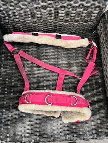 Kaptoom halster roze met bont beschikbaar voor biedingen