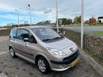 Peugeot 1007 1.6 16V Sporty 2-TRONIC 2005 Grijs, Auto's, Peugeot, 4 cilinders, 4 stoelen, Grijs, Dealer onderhouden