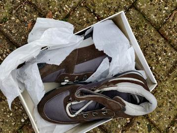 *** NIEUW *** 11 Paar (BERG-WANDEL) SCHOENEN Maat 37 t/m 41 beschikbaar voor biedingen