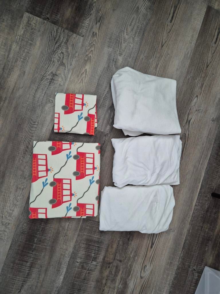 Peuterdekbed overtrek, molton en 2 hoeslakentjes, Ophalen of Verzenden, Wit, Jongetje of Meisje, Dekbedovertrek