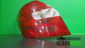 Achterlicht links van een Skoda Fabia beschikbaar voor biedingen