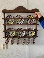 Antiek  rek met kop en schotels, Ophalen