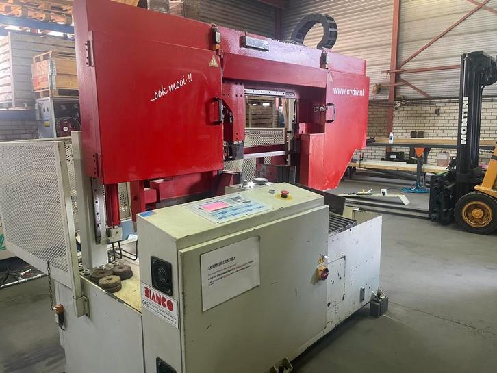 Dubbelkoloms volautomatische bandzaagmachine BTM CNC 410/420, Doe-het-zelf en Verbouw, Gereedschap | Zaagmachines, Zo goed als nieuw