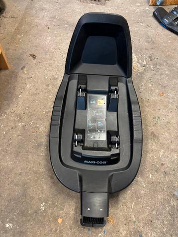 Maxi Cosi base family fix 2 beschikbaar voor biedingen