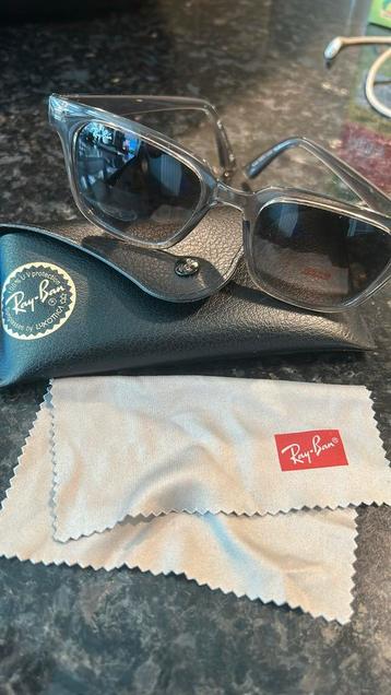 Ray Ban zonnebril beschikbaar voor biedingen