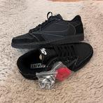 Travis Scott x Jordan 1 Low - Maat 44 - Zwart, Kleding | Heren, Schoenen, Zwart, Ophalen of Verzenden, Sneakers of Gympen, Zo goed als nieuw