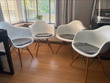 4x (eetkamer) stoel beschikbaar voor biedingen
