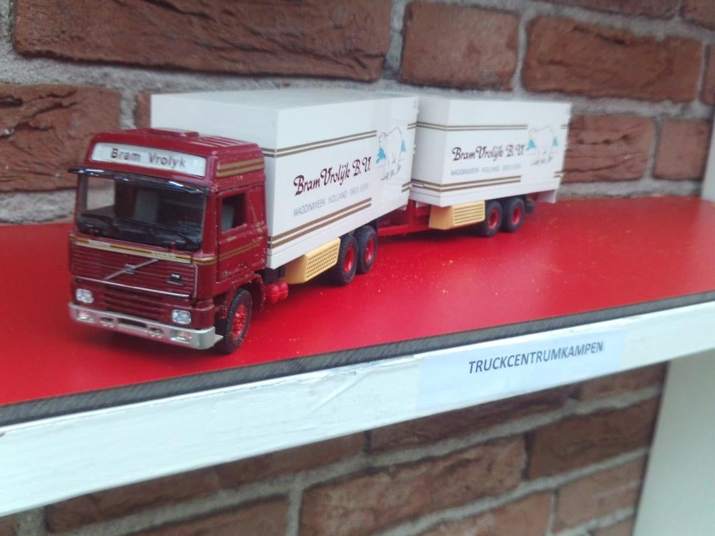 Tekno  Volvo  F16  met  Wipkar  van  Bram  Vrolijk., Hobby en Vrije tijd, Modelauto's | 1:50, Ophalen of Verzenden, Zo goed als nieuw