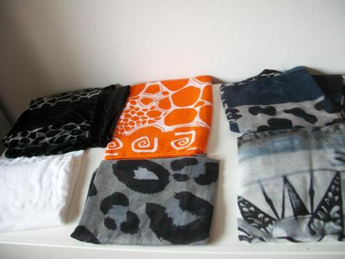 12 Sjaals Blauw Groen Geel Oranje Zwart Sandwich Kyra en Ko, Kleding | Dames, Mutsen, Sjaals en Handschoenen, Zo goed als nieuw