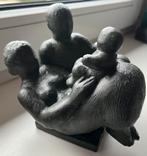 Sculptuur Geborgen Begin van Frank Letterie, Antiek en Kunst, Ophalen of Verzenden