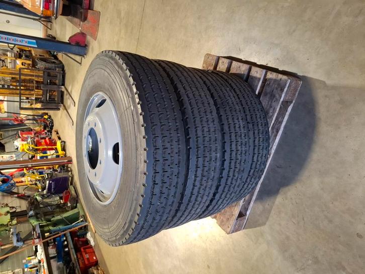 10R22.5 banden op velg DAF 1600, Auto-onderdelen, Banden en Velgen, Band(en), Zomerbanden, Ophalen of Verzenden