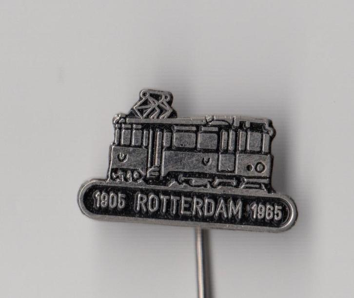 RET Rotterdam Tram zwart speldje, Verzamelen, Speldjes, Pins en Buttons, Gebruikt, Speldje of Pin, Overige onderwerpen, Ophalen of Verzenden