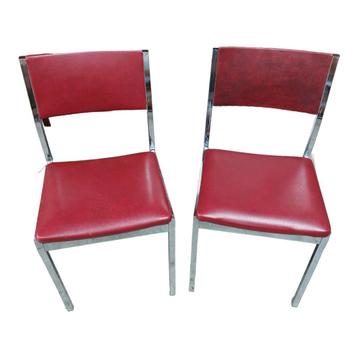 Set van 2 vintage stoelen  beschikbaar voor biedingen