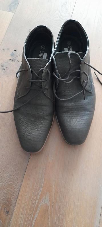 Lederen moderne grijze heren nette schoenen 43. Gala tip