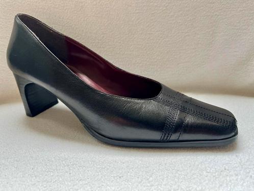 Feminity zwart leren pumps - maat 38, Kleding | Dames, Schoenen, Zo goed als nieuw, Pumps, Zwart, Ophalen of Verzenden