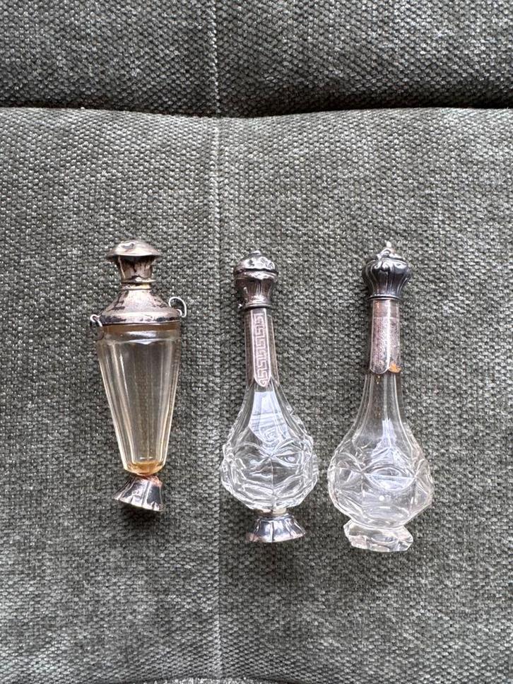 Antieke Parfumflesjes - Meer dan 100 jaar oud, Antiek en Kunst, Antiek | Glas en Kristal, Ophalen of Verzenden