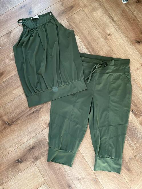 Studio anneloes set XXL carla top & capri broek army green, Kleding | Dames, Tops, Zo goed als nieuw, Maat 46/48 (XL) of groter