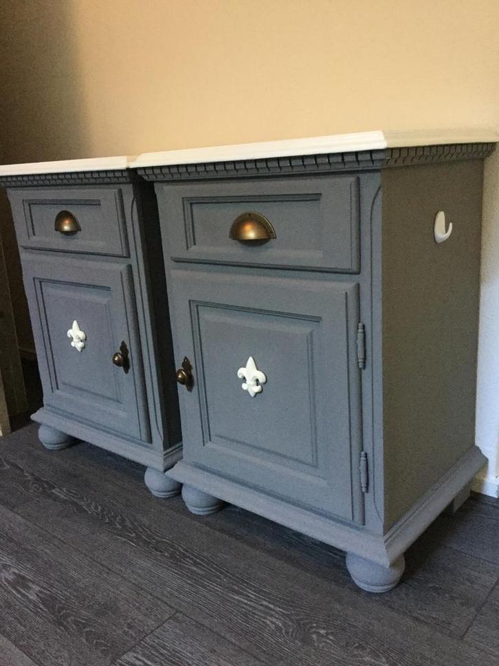 2 nachtkastjes queen Ann dressoir salontafel haardscherm, Antiek en Kunst, Curiosa en Brocante, Ophalen