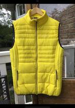 Gele bodywarmer, maat 42 v. het merk Kjelvik, voering zilver, Ophalen of Verzenden