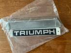 Triumph stag mk 2 bumperbadge achterzijde, Ophalen of Verzenden, Nieuw, Triumph