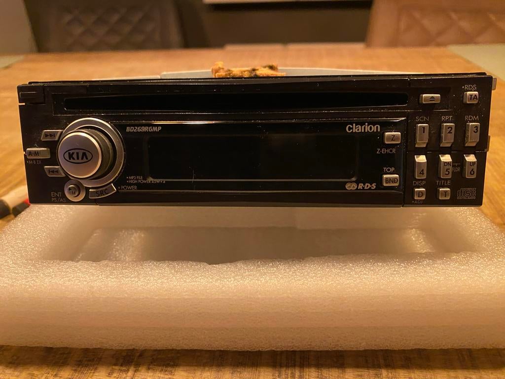 Kia Autoradio met CD Speler, Ophalen of Verzenden, Gebruikt