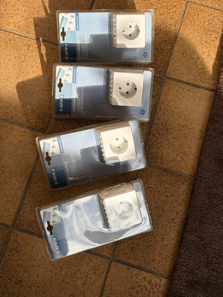 4x Gamma Tijdschakelklokken - Elektronisch, Doe-het-zelf en Verbouw, Elektra en Kabels, Nieuw, Schakelaar, Ophalen of Verzenden