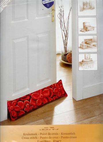 Cado vervaco borduurpakket tochtkussen  rode bloemen beschikbaar voor biedingen