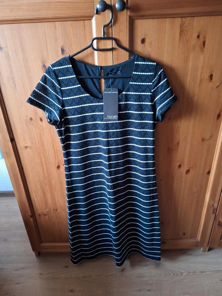 Norah zwart offwhite 40 jurkje gevoerd nieuw, Kleding | Dames, Jurken, Nieuw, Maat 38/40 (M), Zwart, Boven de knie, Ophalen of Verzenden